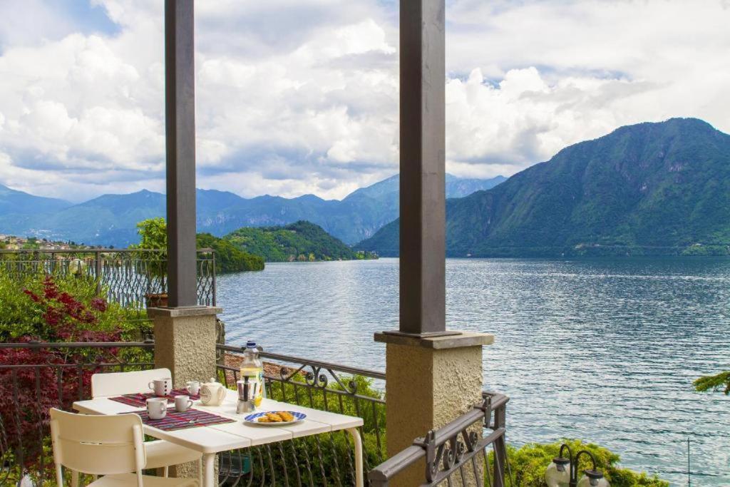 Apartment With Lake View Sala Comacina Bagian luar foto